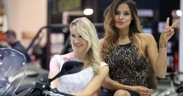 Le ragazze del Salone EICMA di Milano 2015 - Parte 3