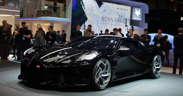 Salone di Ginevra 2019: Bugatti ha presentato la Voiture Noire