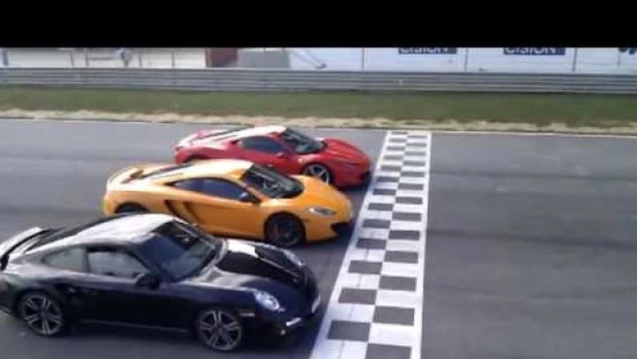 McLaren MP4-12C: sfida su partenza da fermo contro Ferrari 458 Italia e Porsche 911 Turbo