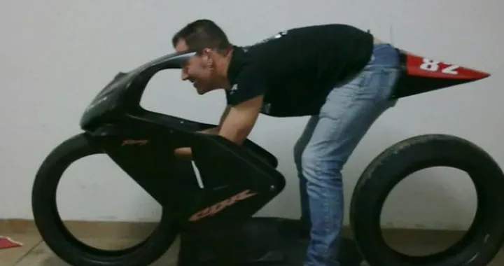 Foto del giorno: motociclista inside