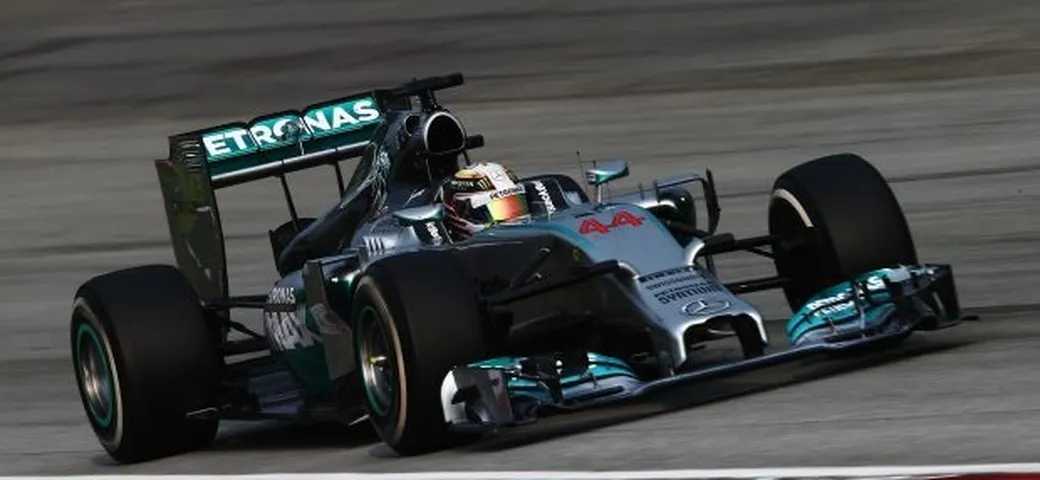 GP Malesia F1 2014: vince Hamilton, poi Rosberg e Vettel. Alonso quarto