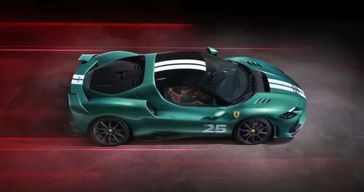 Ferrari prepara una 296 più estrema: potrebbe perdere l'ibrido e tenersi soltanto il V6