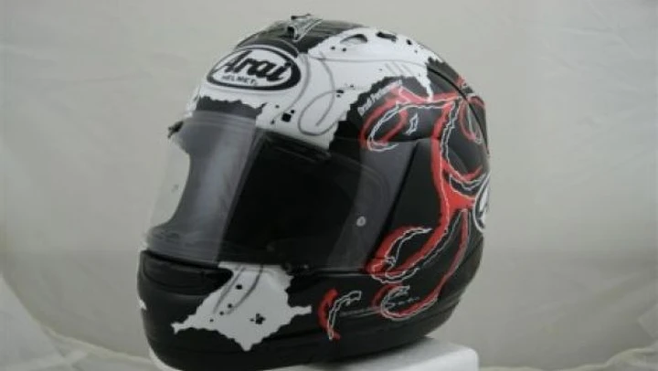 Nuovo casco Arai per Leon Haslam