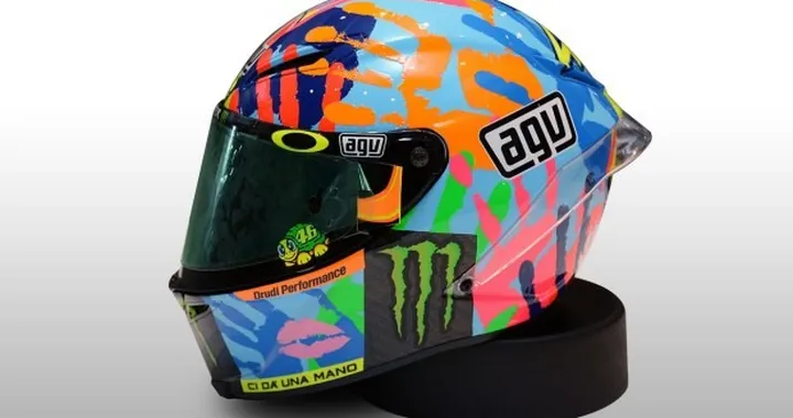 Valentino Rossi: il casco per il round di Misano della MotoGP 2014