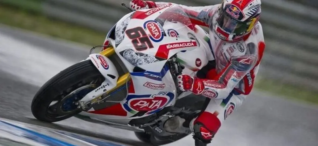 SBK Assen 2014: Rea vince Gara-2 su Lowes e Giugliano, Melandri 6°