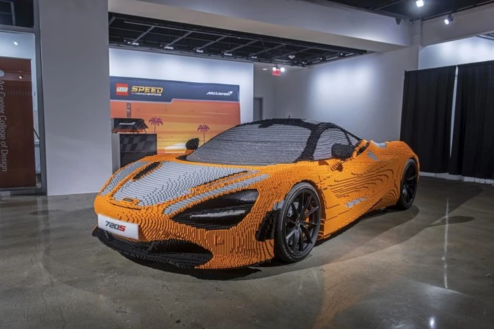 McLaren 720S: terminata la costruzione del modello LEGO