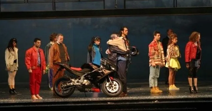 Debutto a teatro per l'Aprilia RS 125