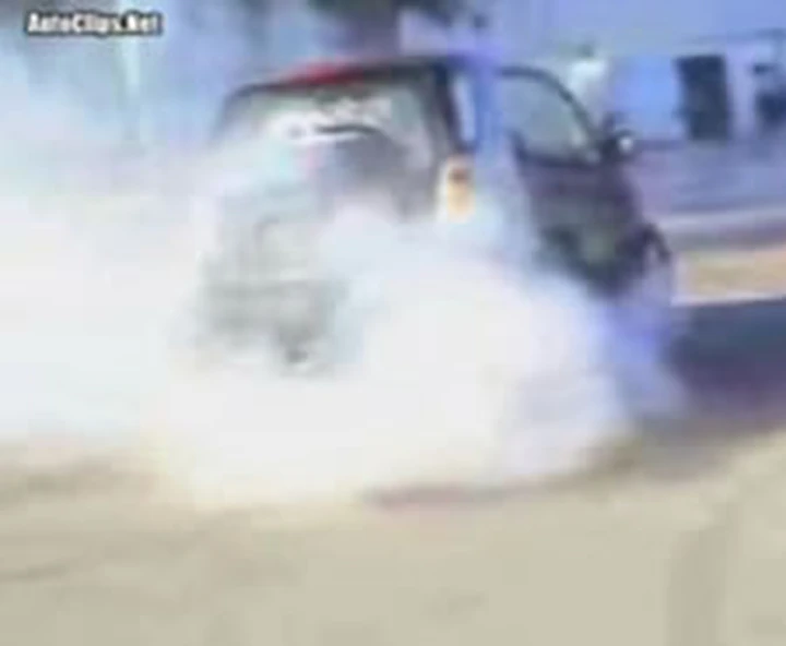 Smart motorizzata Suzuki GSX-R - il video