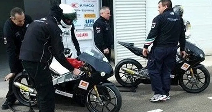 Moto3, ad Almeria super test per il Kymco Oral Cruciani Team con Fabio Di Giannantonio e Stefano Valtulini: 250 giri da … mondiale!