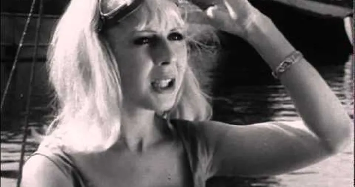 (UK) Public Information Film: Wear A Helmet