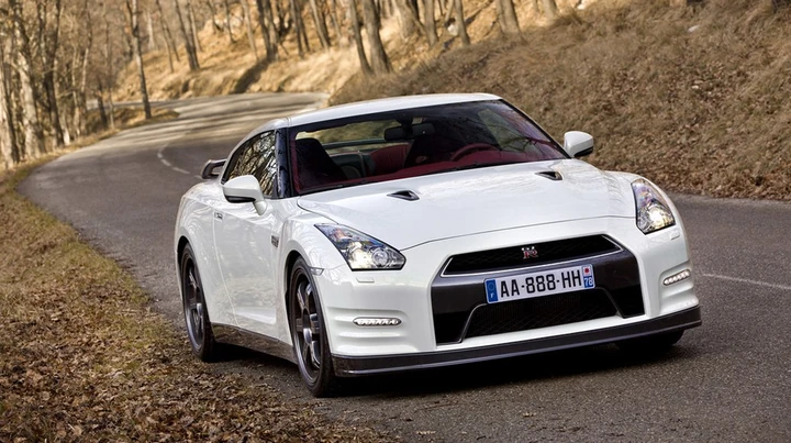 Nissan GT-R: nel 2022 arriva la nuova generazione e sarà ibrida