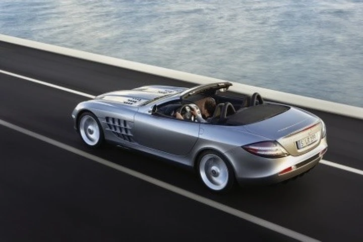 Svelata la Mercedes SLR McLaren Roadster