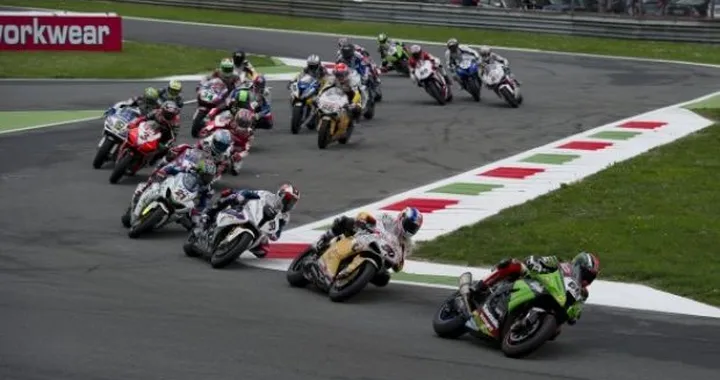 La Superbike a Donington per il 5° round del Mondiale 2012