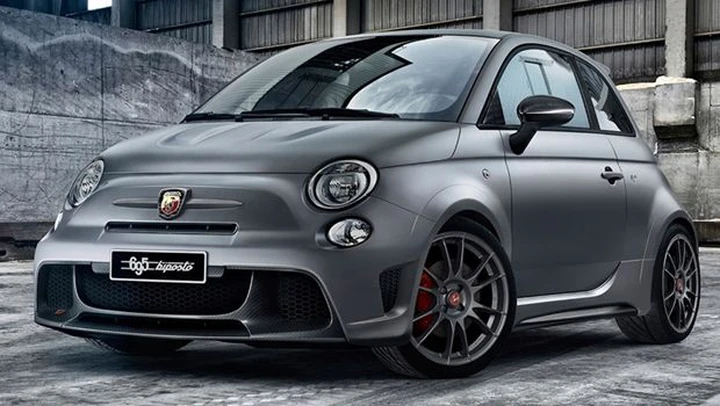 Abarth 695 Biposto: la compatta estrema in video