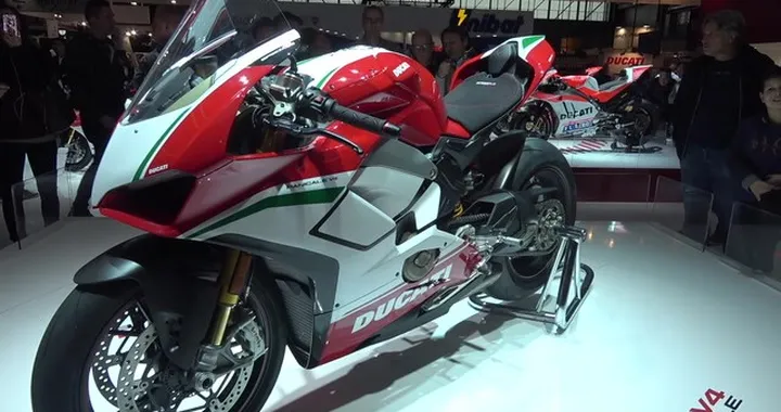 Eicma 2017 - Stand Ducati Panigale V4