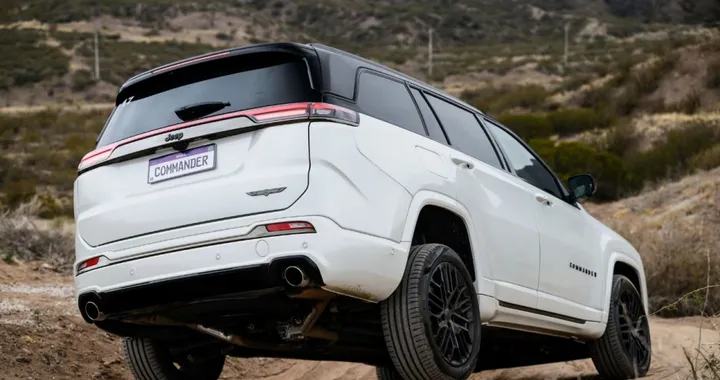 Jeep Commander, aggiornamenti per la grande 7 posti