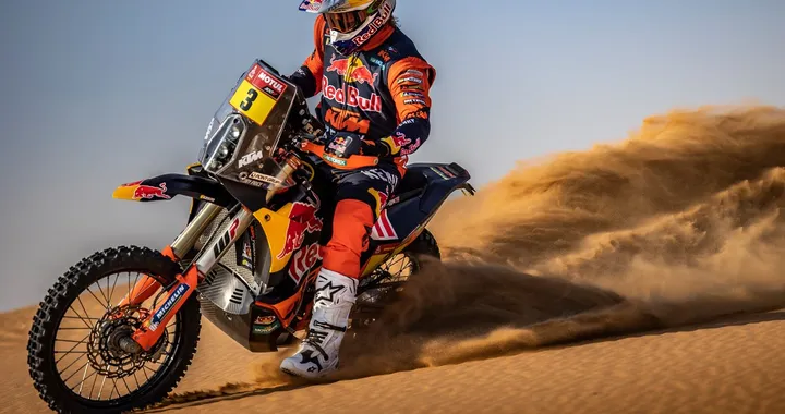 KTM svela la nuova 450 Rally Factory Replica: foto, caratteristiche e prezzi