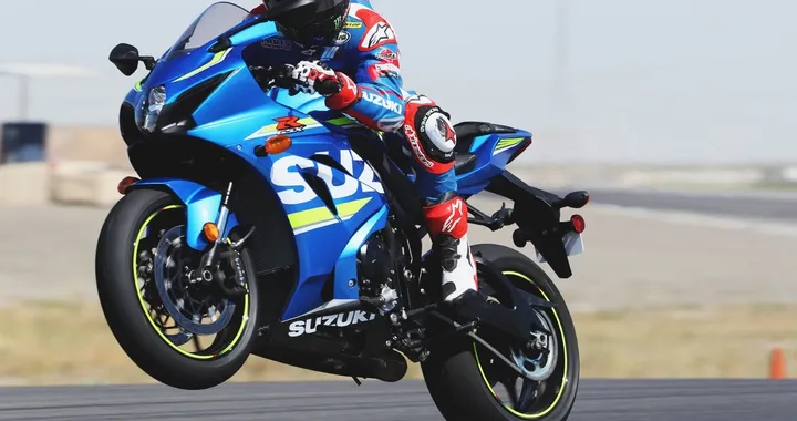 Suzuki GSX-R1000 2017 - Il test di Roger Lee Hyden e Toni Elias