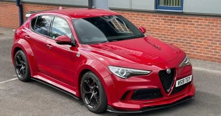 Alfa Romeo: in vendita uno Stelvio Quadrifoglio elaborato con dubbio gusto