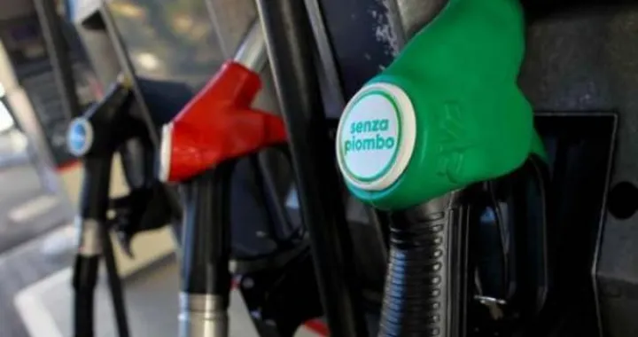 Benzina: la Crisi riporta i consumi a prima degli anni '60