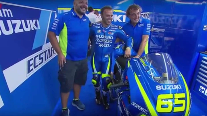 Suzuki GSX-RR MotoGP: un giro a Brno con Loris Capirossi [Video]