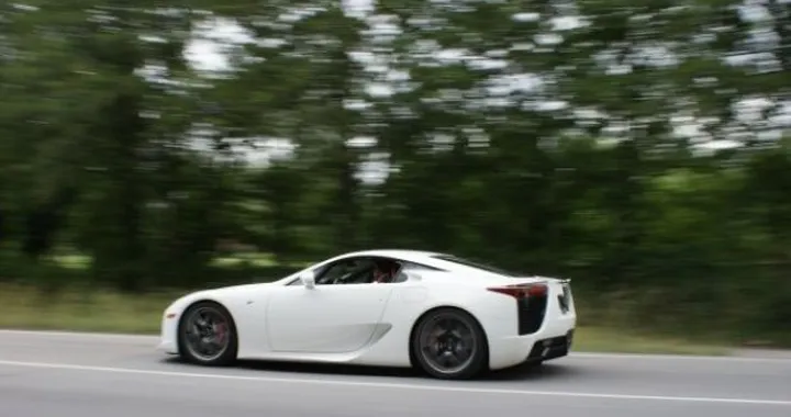 Lexus LFA e Gamma Lexus 2011: primo contatto