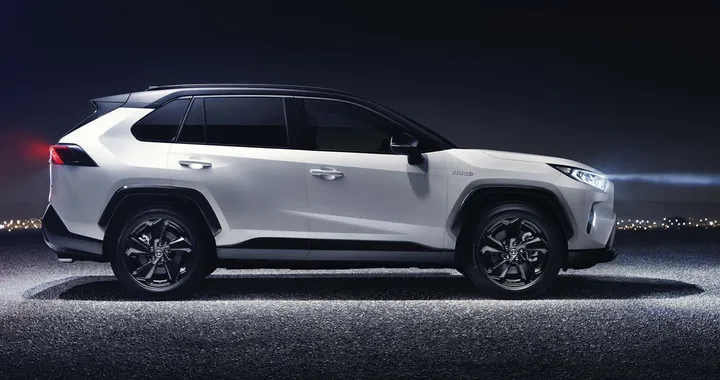 Toyota RAV4: forse a 7 posti o elettrico in futuro