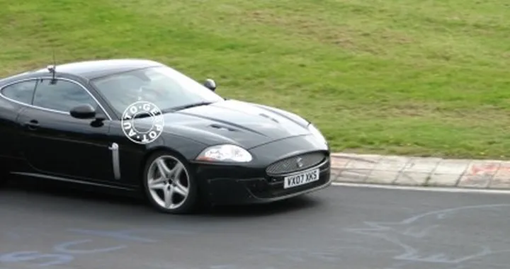 XKR-R: sportività made in Jaguar