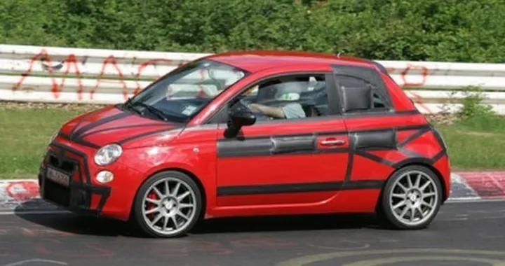 Ritardato il lancio della Fiat 500 Abarth?
