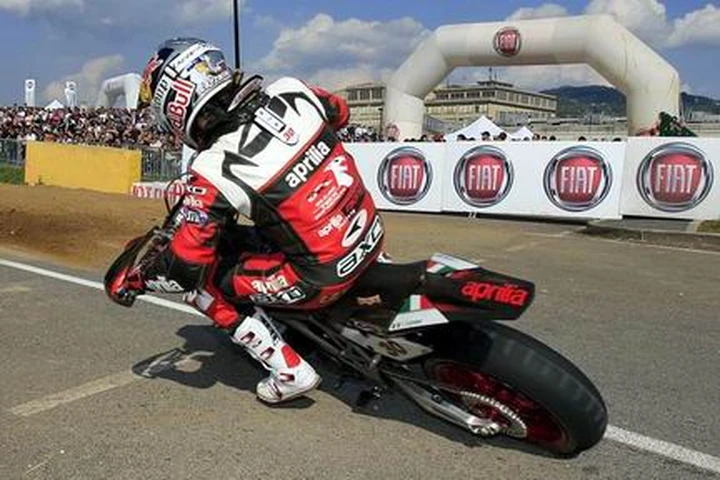 Il mondiale Supermoto è pronto per la quarta tappa in Sardegna