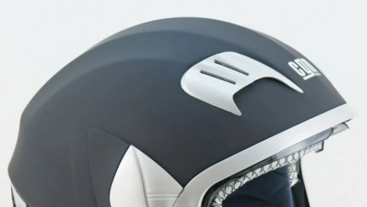 Caschi Jet CGM: nuova gamma 120 Neon e 121 Street