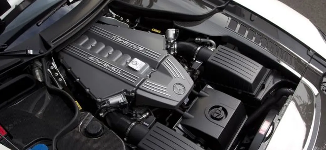 Mercedes AMG: la storia del brand in video