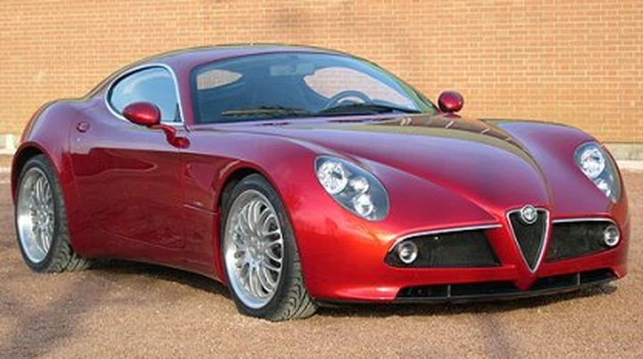 Sarà costruita la Alfa Romeo 8C Competizione ?