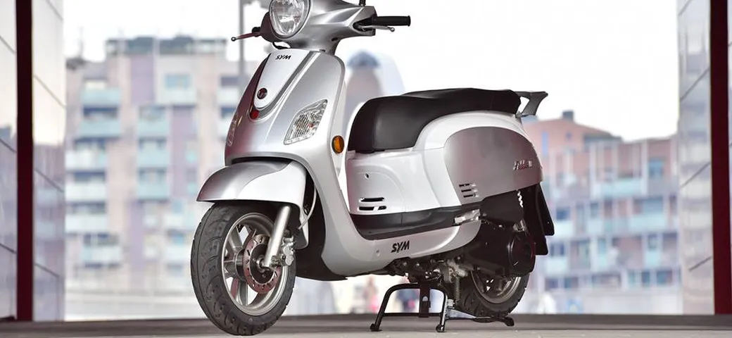 Fiddle III 200 cc nella gamma Sym Classic