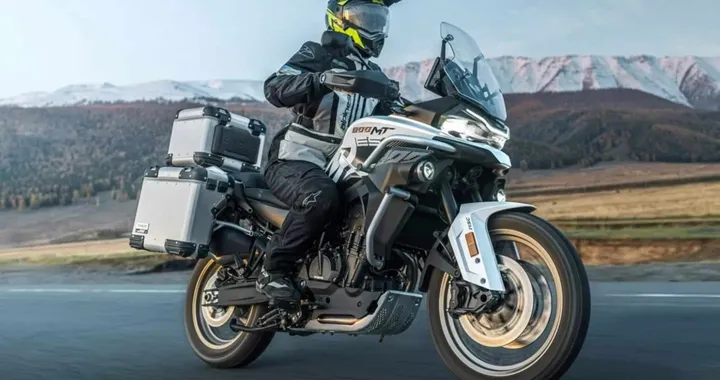 CFMoto sorprende tutti: ecco la 800MT ES con sospensioni adattive