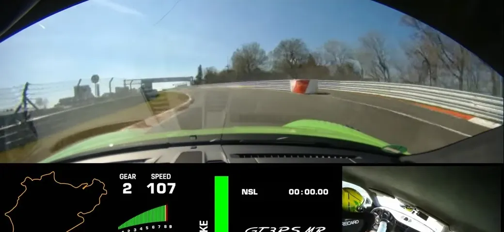 Porsche 911 GT3 RS vola al Nurburgring [Video]