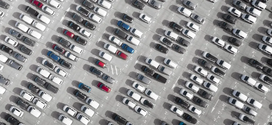 Auto usate in Italia: cresce l'età media dei veicoli e aumentano i costi assicurativi