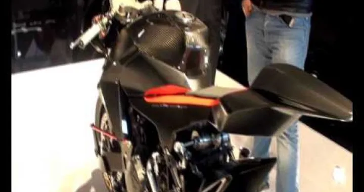 Intervista ad Ascanio Rodorigo e prezzi della Vyrus 986 M2