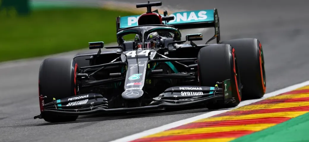 F1, in Belgio pole e record della pista per Hamilton