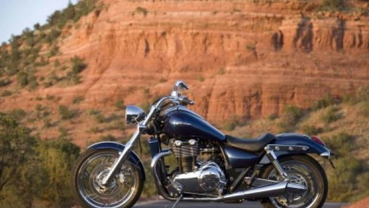 Triumph Thunderbird 1600, cruiser da 13.990 euro