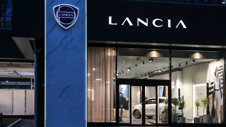 Lancia e gli showroom con la nuova Corporate Identity