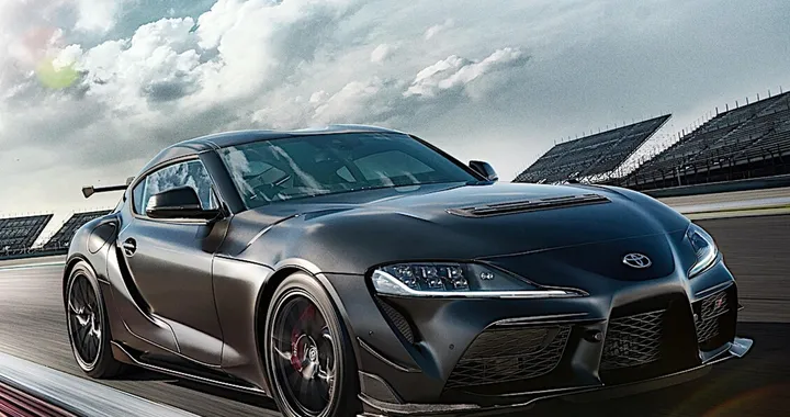 Toyota Supra, l'addio è carico di stile e adrenalina