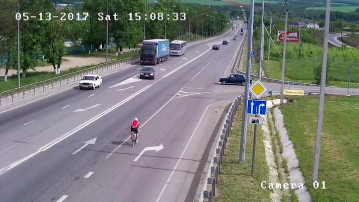 Russia: ciclista investito