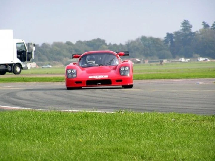 La Ultima GTR straccia il record della pista di Top Gear