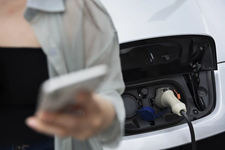 Cosa succede quando la batteria di un'auto elettrica raggiunge lo 0%