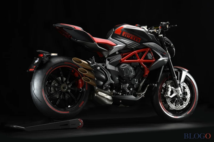 MV Agusta Brutale 800 RR Pirelli