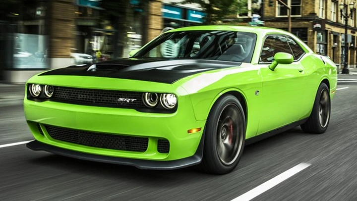 Dodge Challenger SRT Hellcat, foto e video della Muscle Car da 717 cavalli