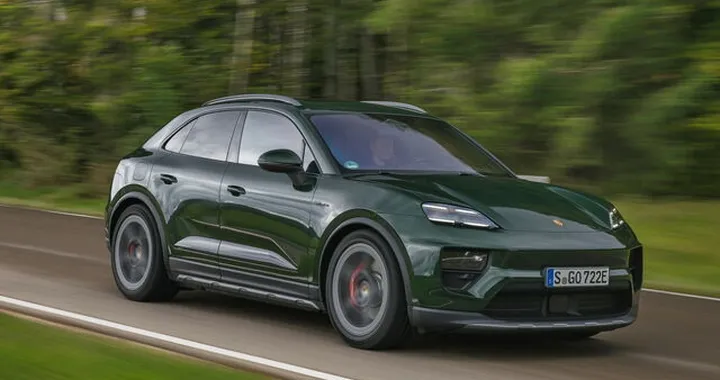 Per combattere il calo di vendite, Porsche torna alle origini: Macan a benzina
