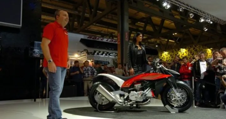 Live @ Eicma 2010: Husqvarna Concept Studio Mille3