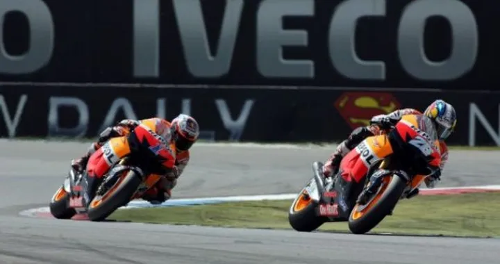 MotoGP, Sachsenring: vince Pedrosa, Casey KO. Lorenzo e Dovi sul Podio.